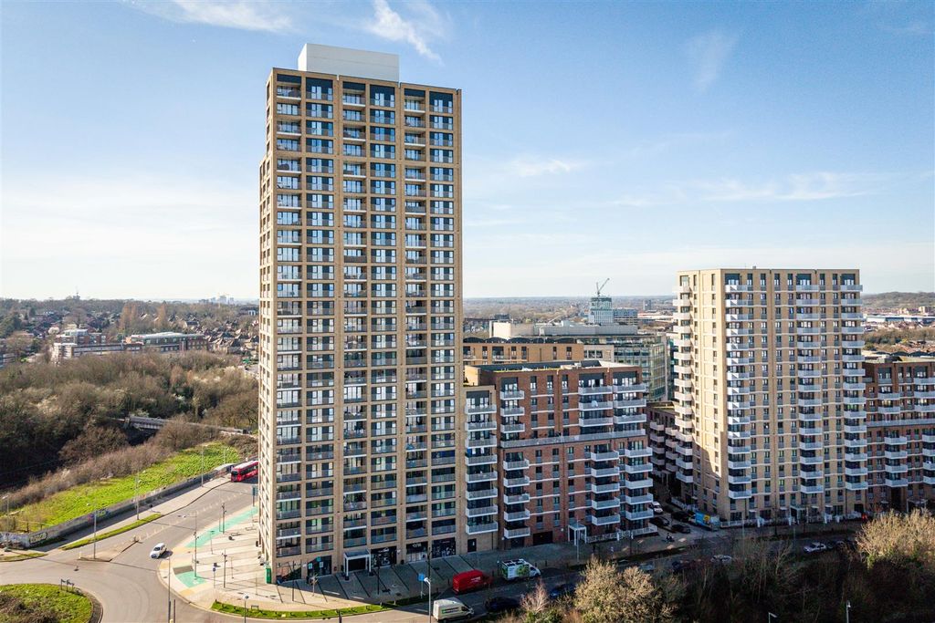 Property photo 1 of 12 Baronet House-2.Jpg