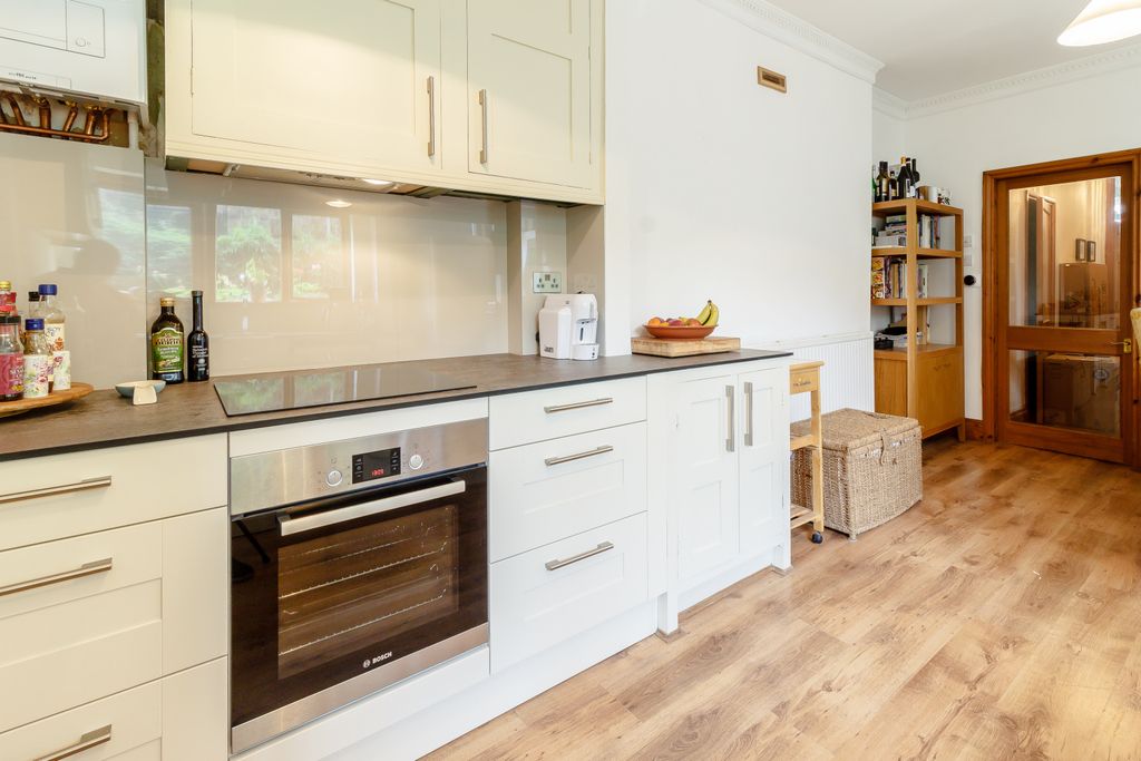 Property photo 3 of 14 4