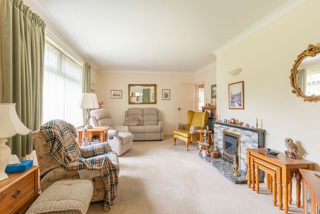 Property photo 3 of 18