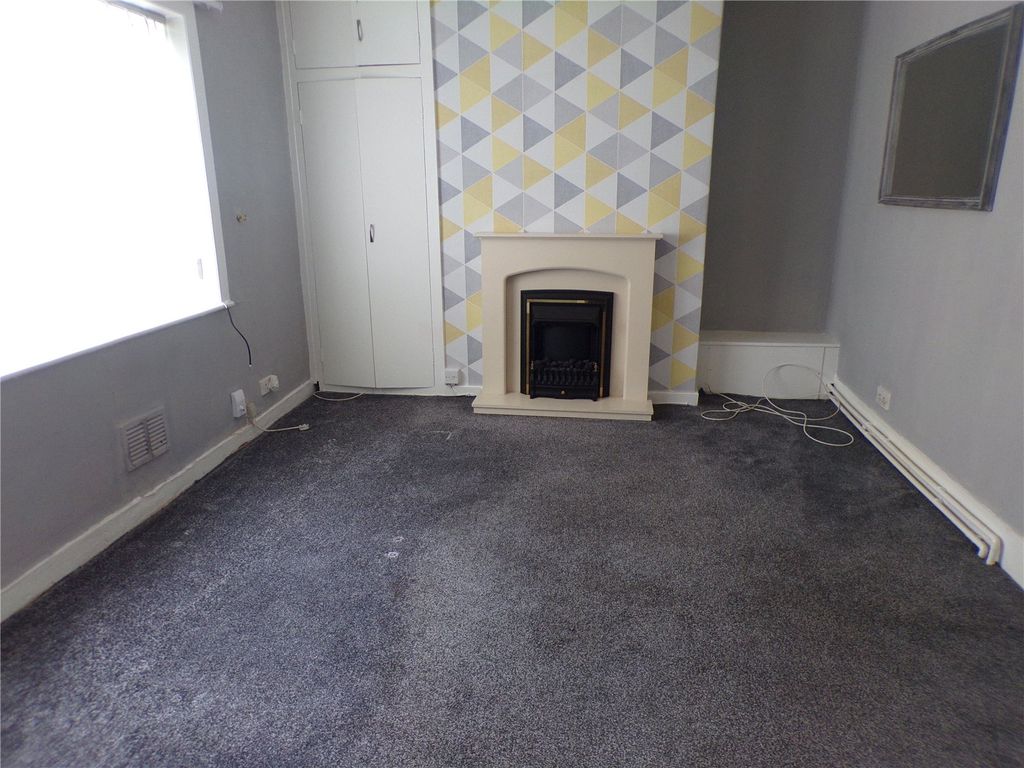 Property photo 2 of 6 Lounge