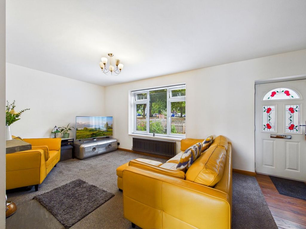 Property photo 3 of 15 Living Room