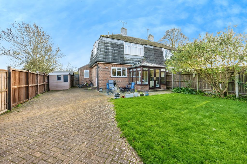 Property photo 3 of 16