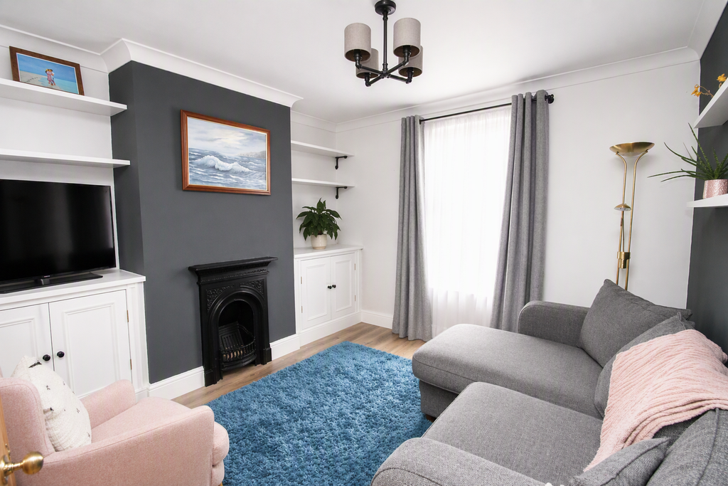 Property photo 2 of 8