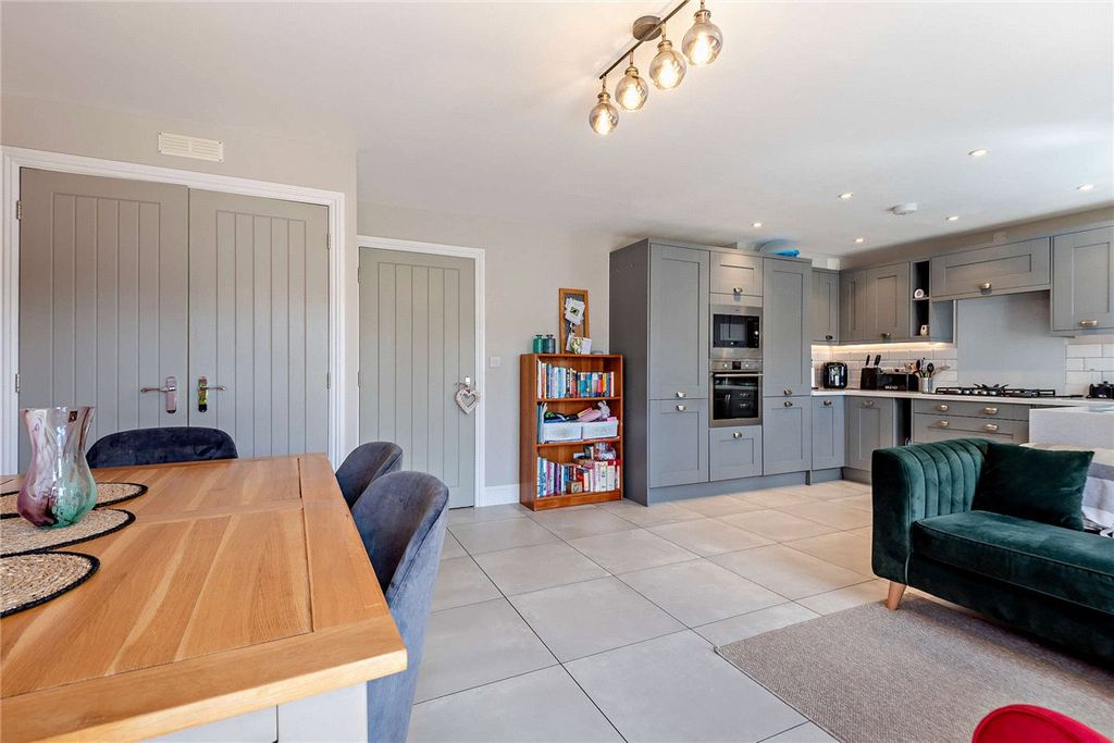 Property photo 1 of 18 Picture No. 16