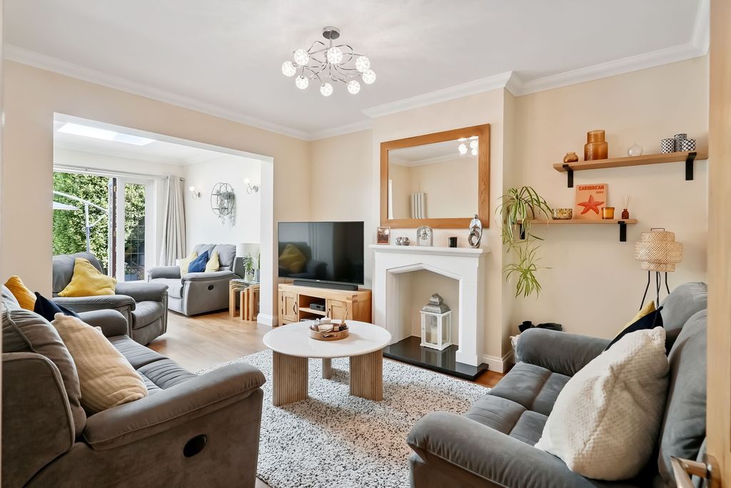 Property photo 1 of 19