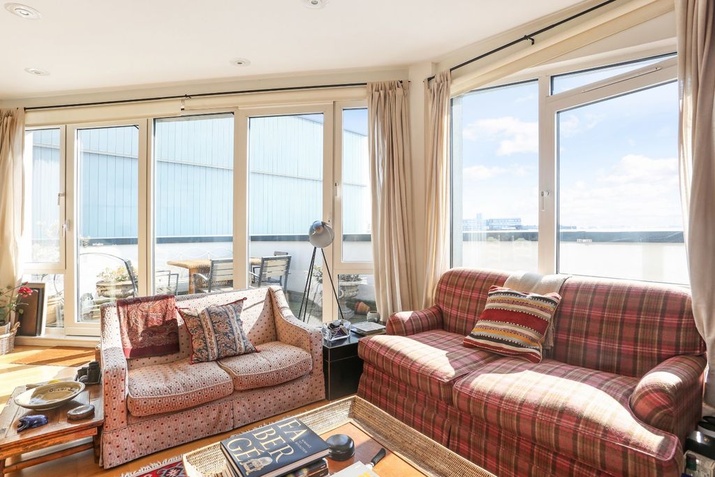 Property photo 3 of 25 Open Plan Living