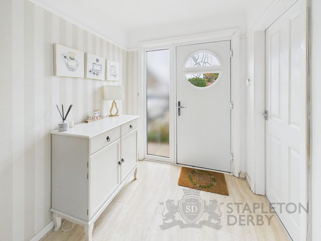 Property photo 3 of 18 Cam04720G0-Pr0140-Still007.Jpg