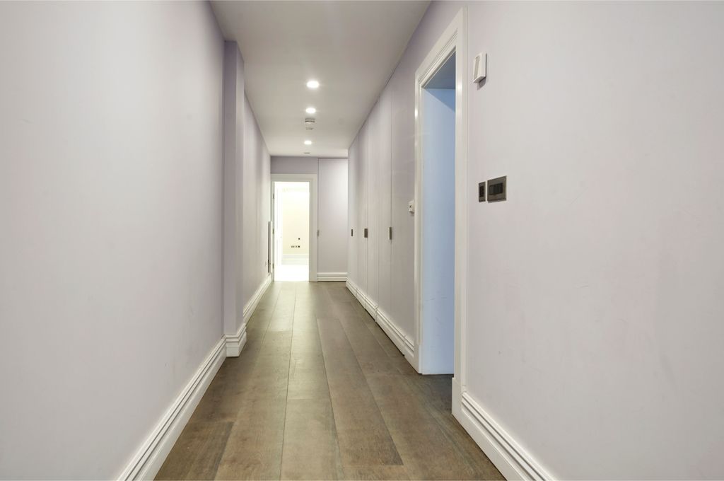 Property photo 3 of 9 Picture No. 02