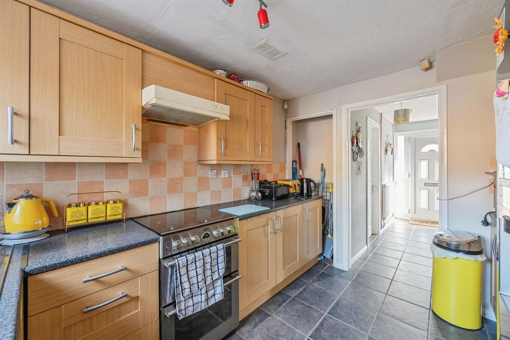 Property photo 2 of 17