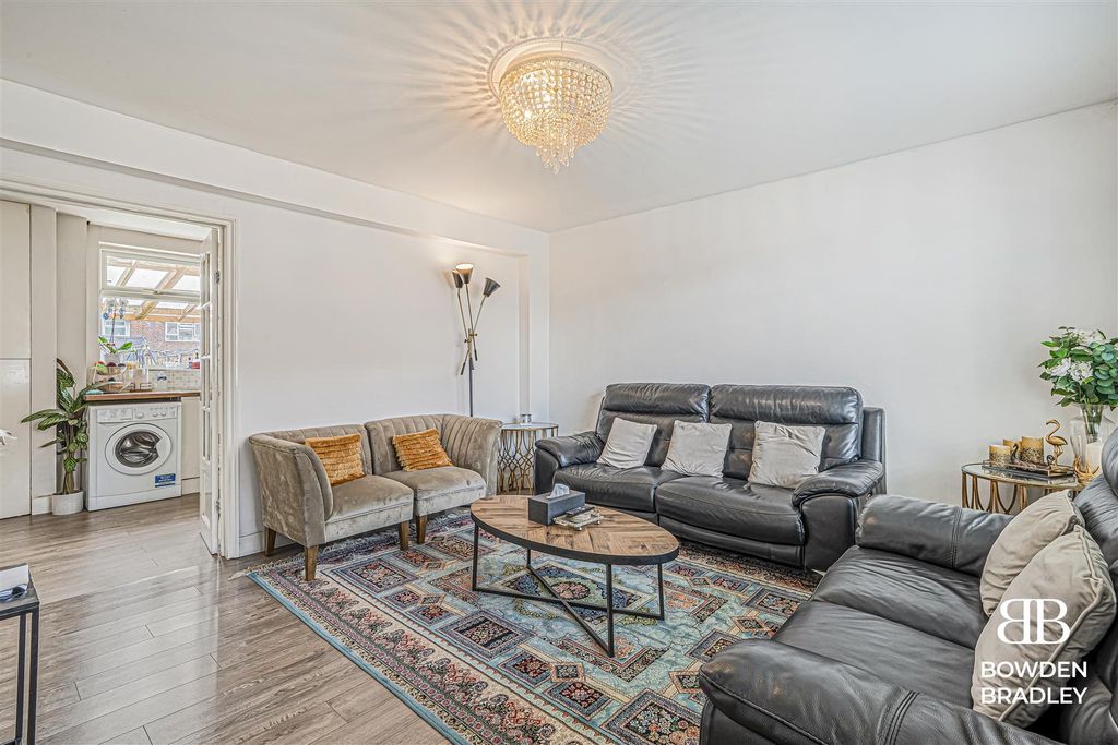 Property photo 3 of 14 Living Room