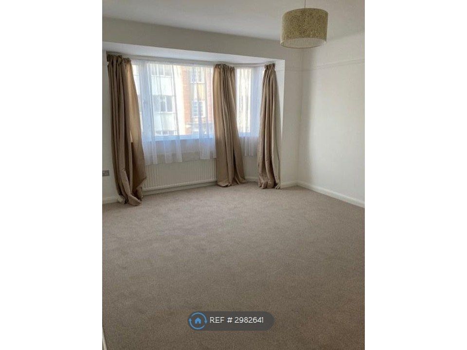 Property photo 2 of 18 Living Room