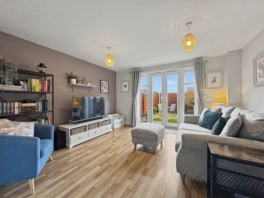 Property photo 2 of 26