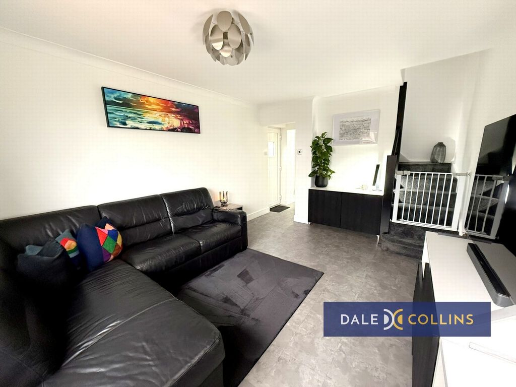 Property photo 3 of 16 Photo 8