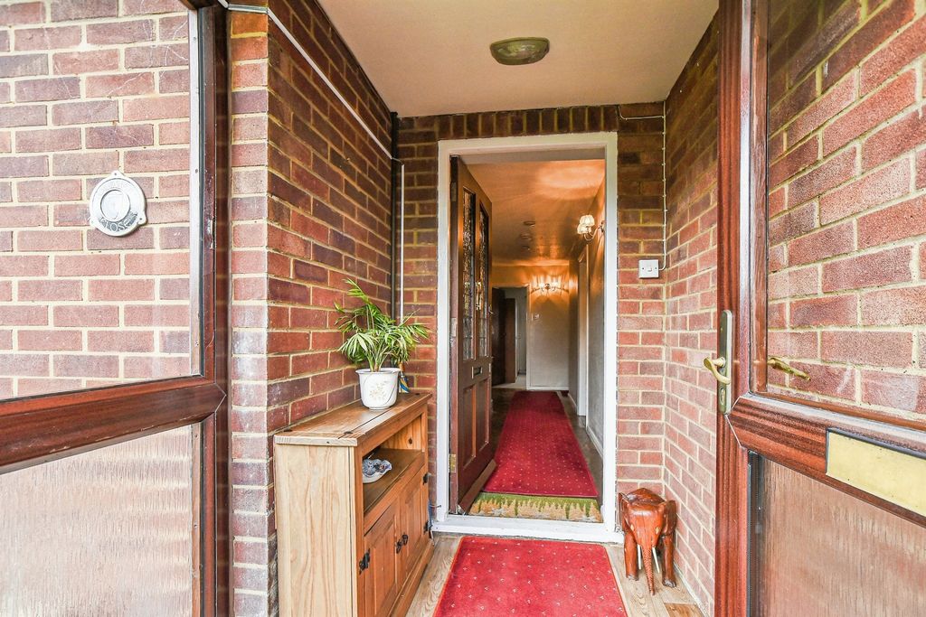 Property photo 2 of 16