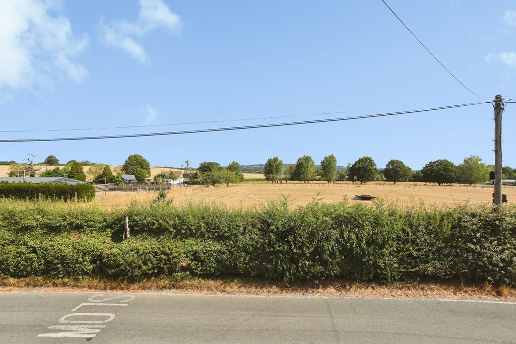 Property photo 3 of 16 Pbox-Img.Jpg