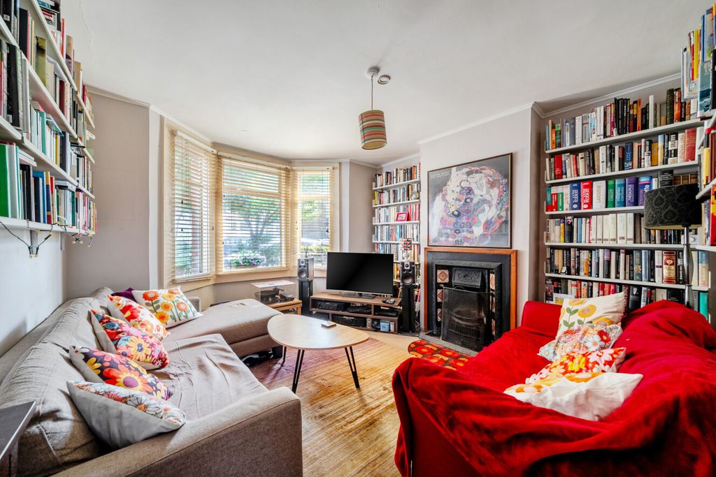 Property photo 2 of 11 1509235-10-6A82F6...