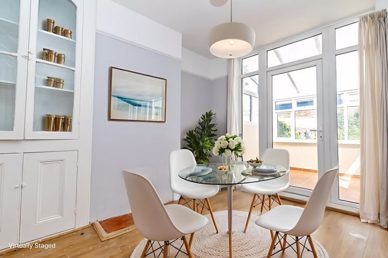 Property photo 3 of 16 Dining Room