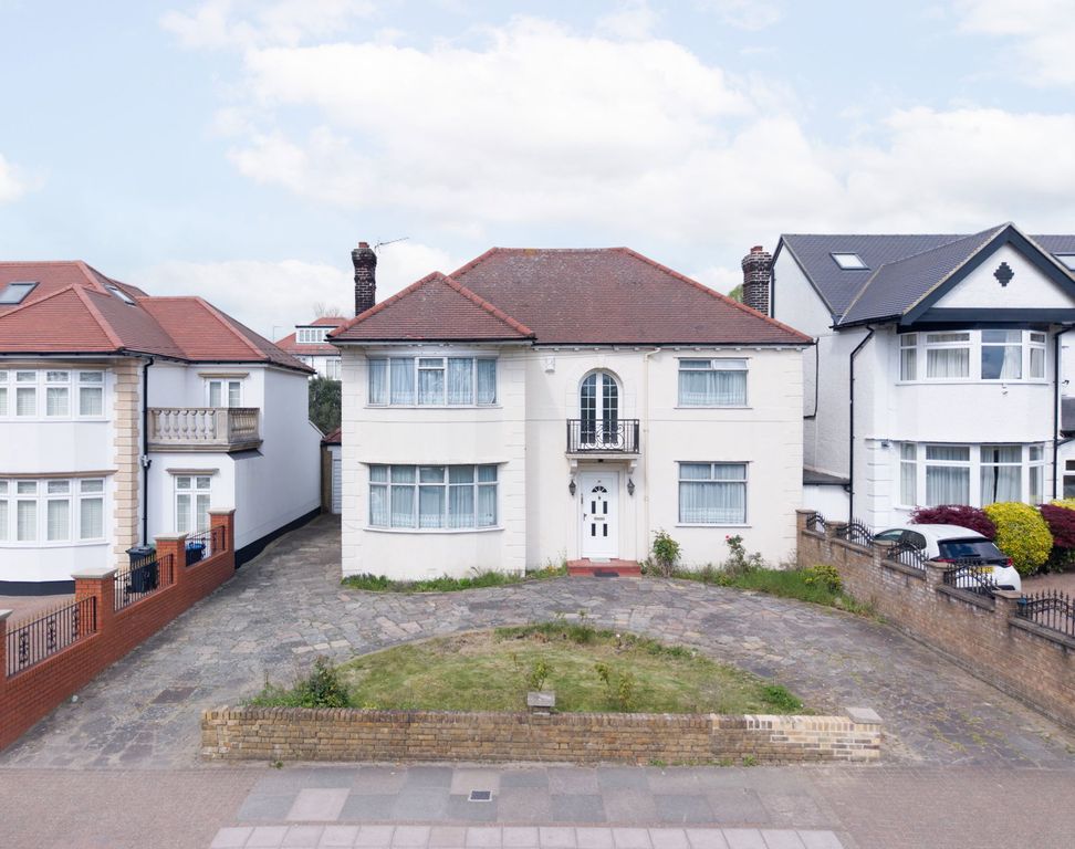 Property photo 1 of 18