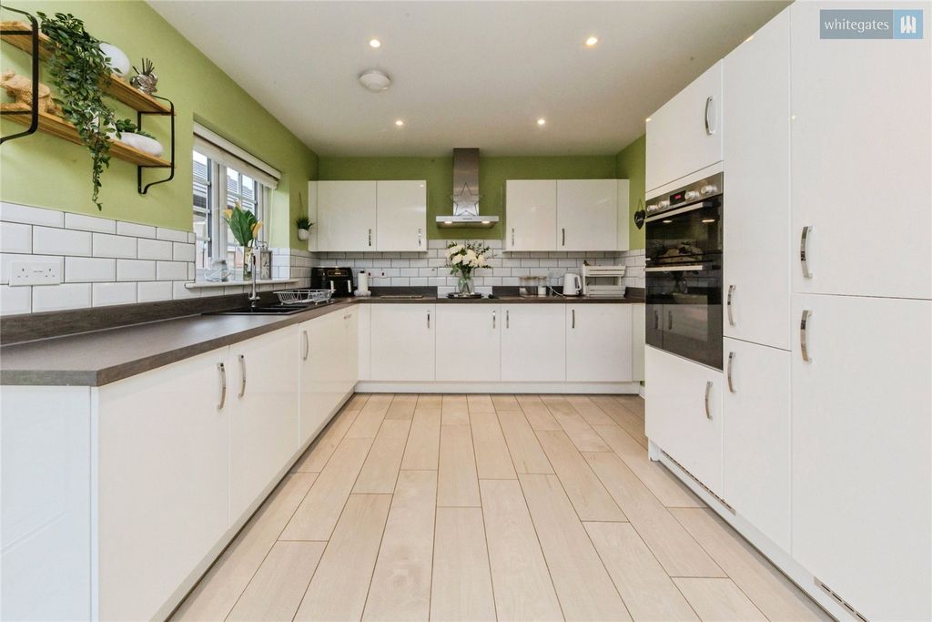 Property photo 2 of 22 Picture No. 02