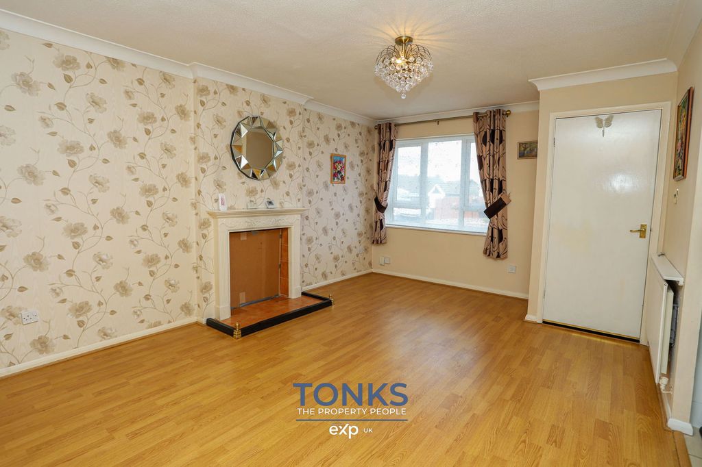 Property photo 2 of 12