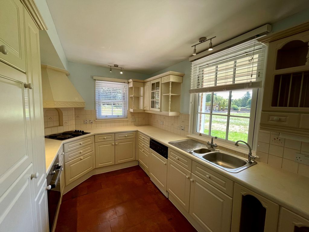 Property photo 2 of 14 View