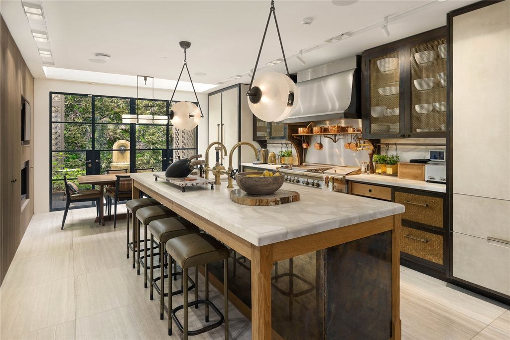 Property photo 1 of 16 Kitchen