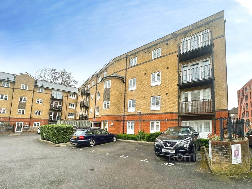 Property photo 1 of 9 Picture No. 11