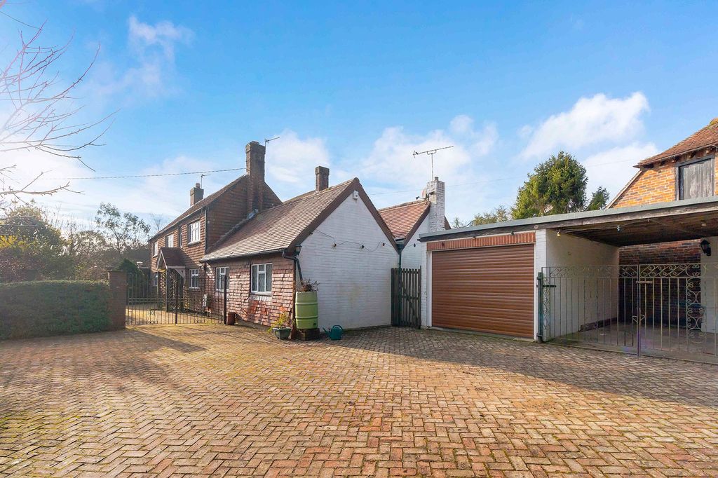 Property photo 1 of 37