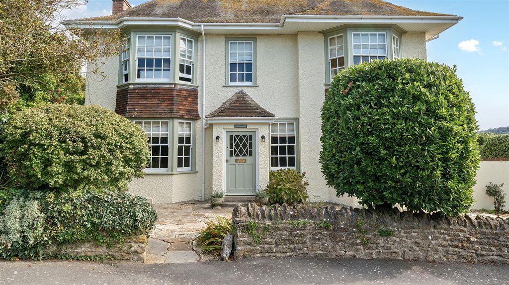 Property photo 1 of 24 Front.Jpg