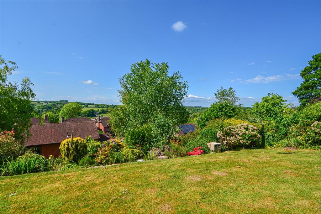 Property photo 3 of 28