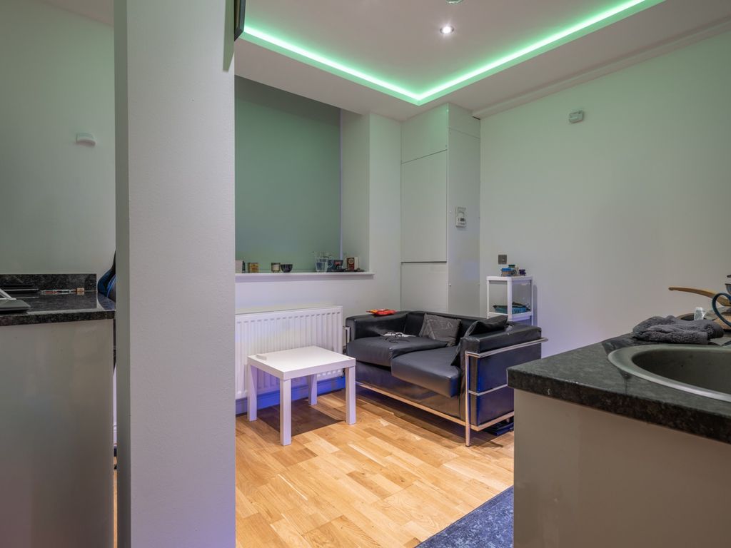 Property photo 3 of 5 3930583