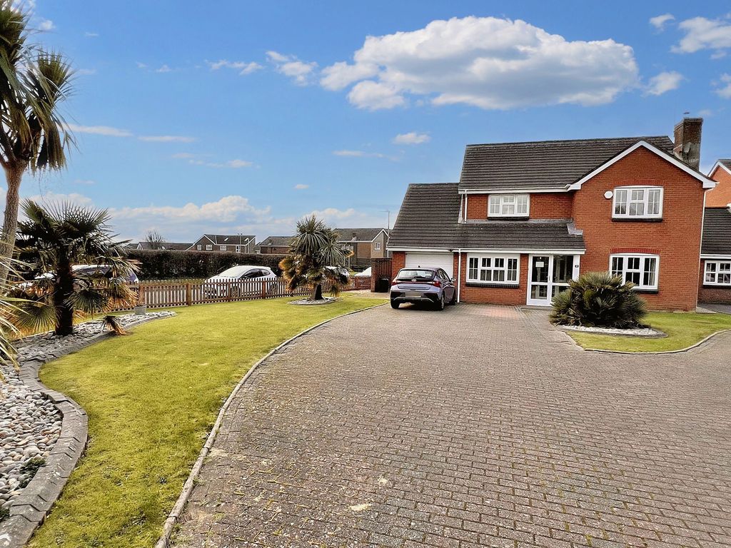 Property photo 1 of 27