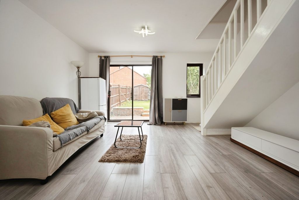 Property photo 3 of 14 Pbox-Img.Jpg