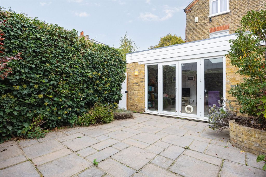 Property photo 3 of 12 Picture No. 22