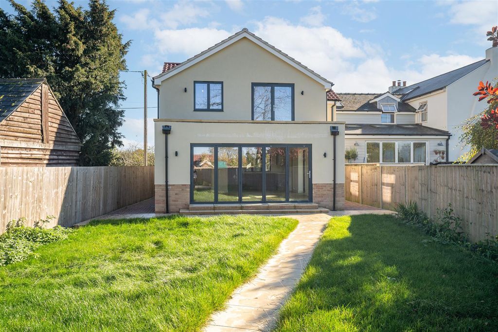 Property photo 1 of 27 218 High Street Kirtling-4.Jpg