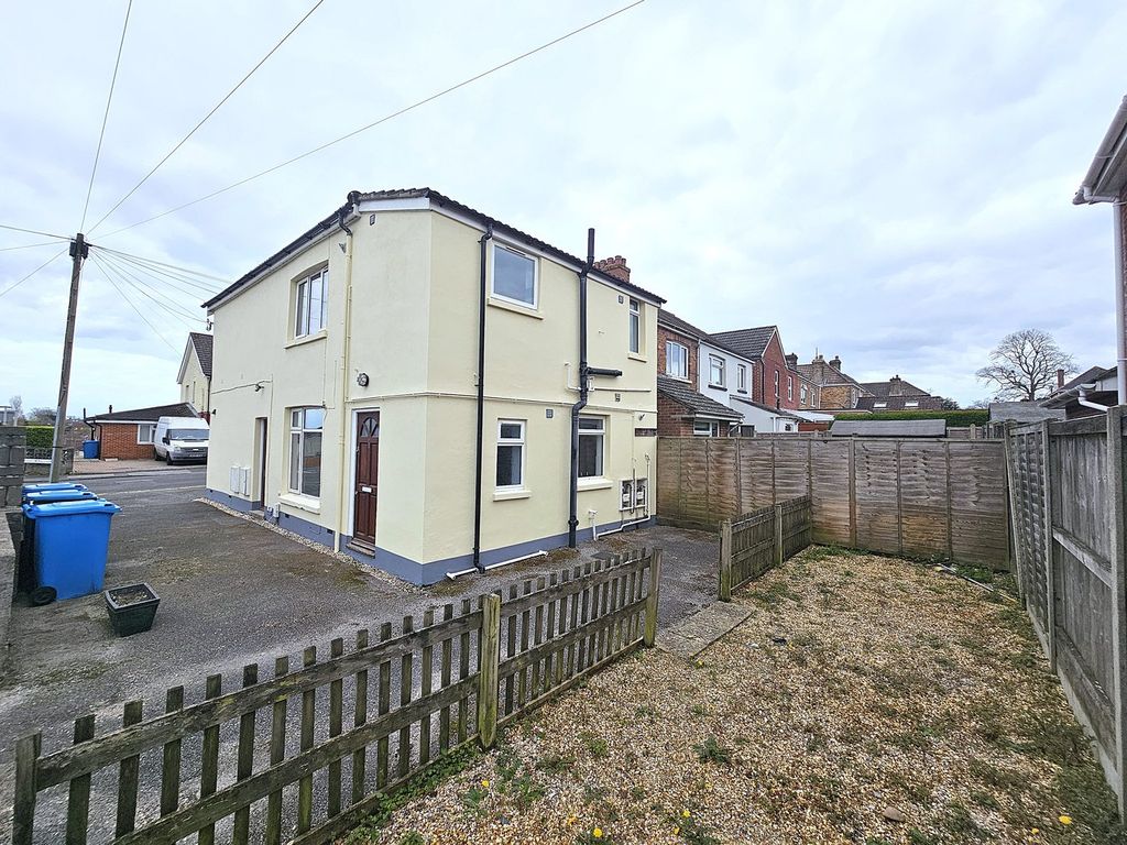 Property photo 1 of 27