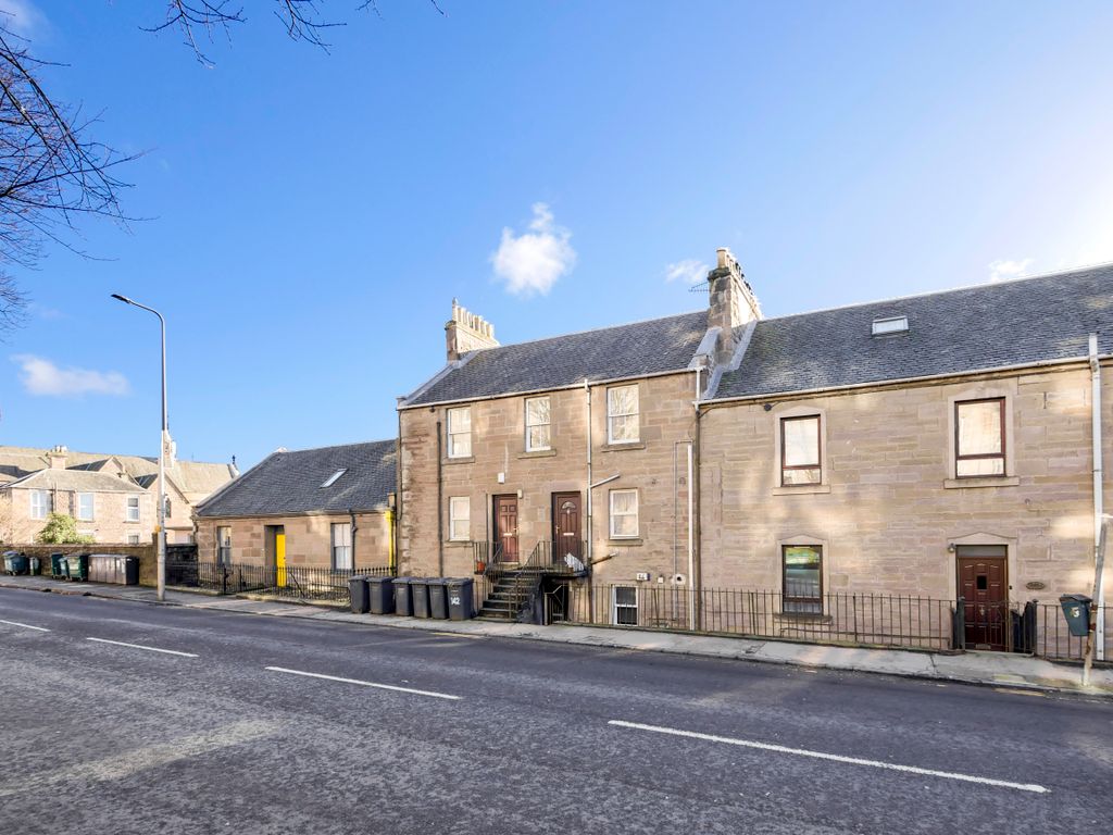 Property photo 1 of 11 Front