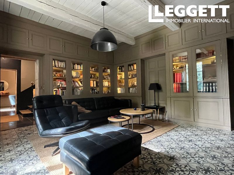 Property photo 3 of 10