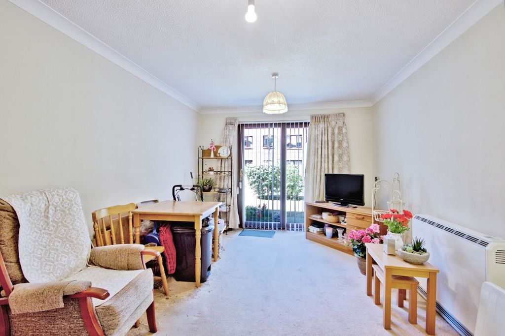 Property photo 2 of 16 Photo