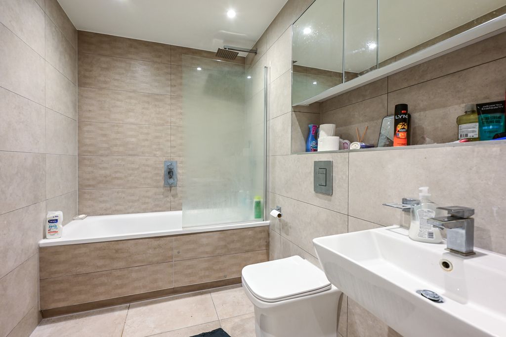 Property photo 3 of 5 Bathroom