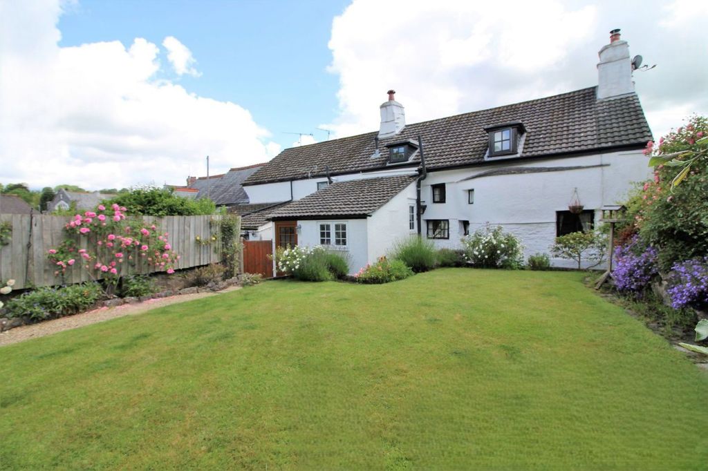 Property photo 2 of 15