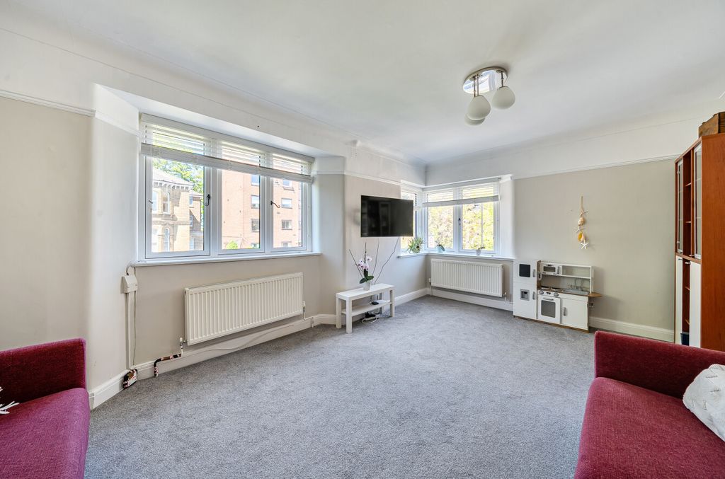 Property photo 2 of 19 1451077-13-69Eb77...