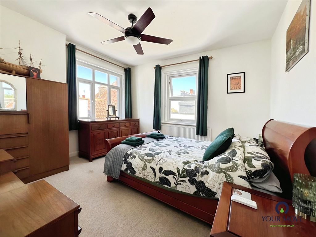 Property photo 2 of 13 Picture No. 21