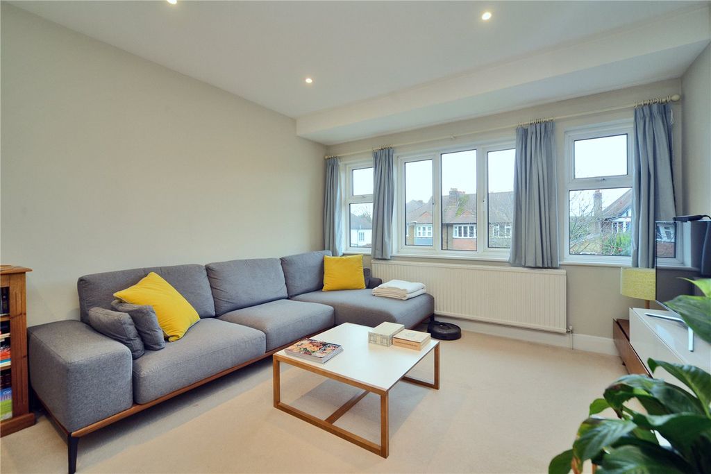 Property photo 2 of 15 Picture No. 05