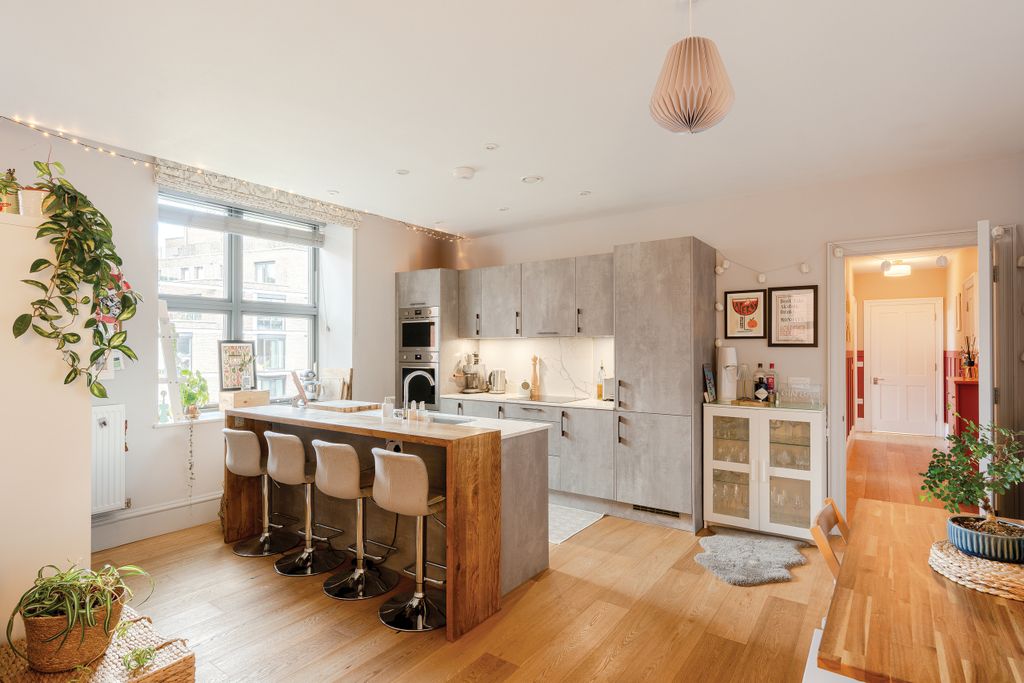 Property photo 2 of 15 5