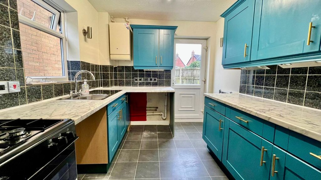 Property photo 2 of 10