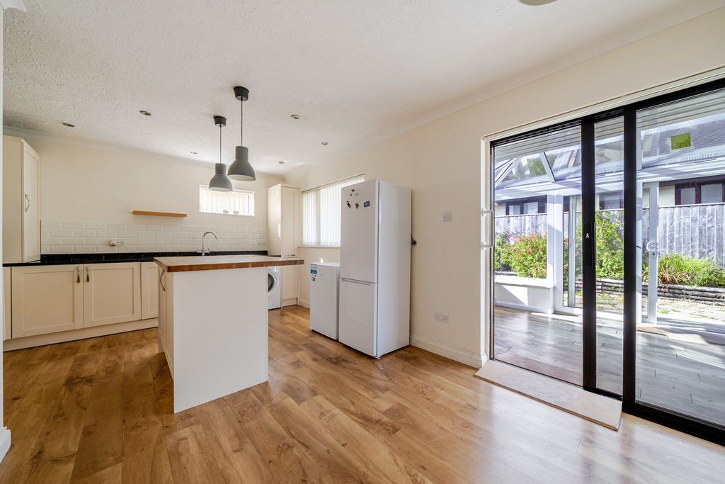 Property photo 2 of 10 Kitchen/Diner