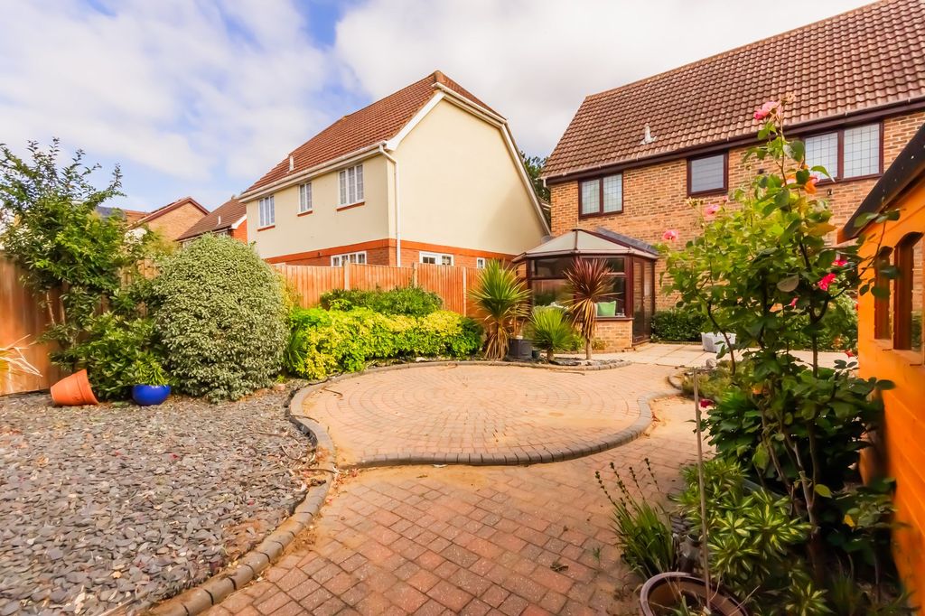 Property photo 1 of 24