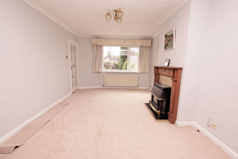 Property photo 2 of 13 Lounge