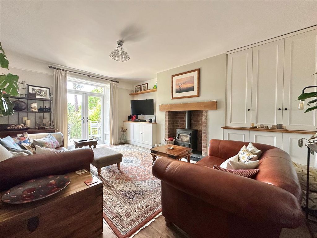 Property photo 2 of 23